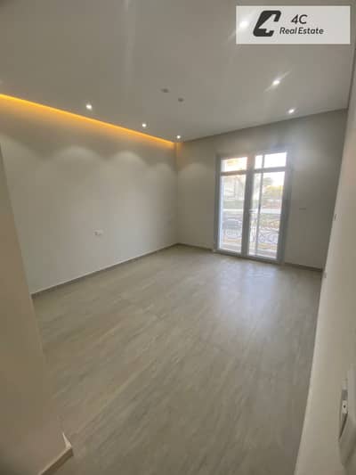 3-bedroom apartment for sale, ultra-super-luxurious finishing - Mountain View iCity, price includes finishing, with a distinctive layout and open view