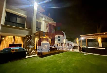 فرصه للبيع بسعر اقل من الماركت توين هاوس متشطب بالكامل شامل التكيفات والمطبخ وغرفه الملابس بموقع متميز داخل كمبوند SODIC Villette