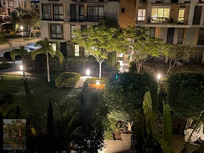 حيّاة الملوك بجوار الجامعة الأمريكية | تريبلكس بمواصفات خاصة ورووف ساحر للإيجار في سوديك إيستاون