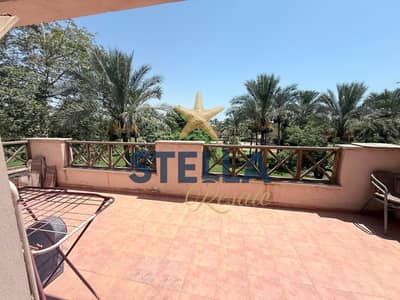 chalet for resale in Stella Di Mare, Ain Sokhna, featuring a spacious layout, a two-section reception area, a sandy beach, and swimming pool
