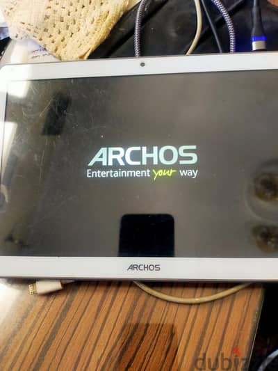 تابلت ARCHOS 96 Xenon 3G مقاس 9.6 بوصة بالكرتونة والجراب