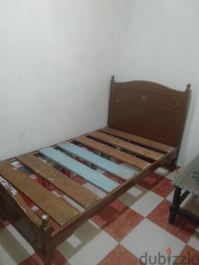 سرير خشب بلدى