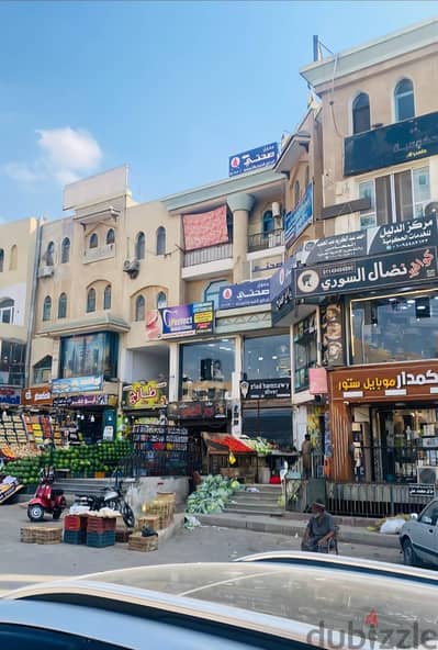 محل ٥٠ م يصلح لجميع الانشطه بأفضل موقع بمدينه العبور سنتر الياسمين