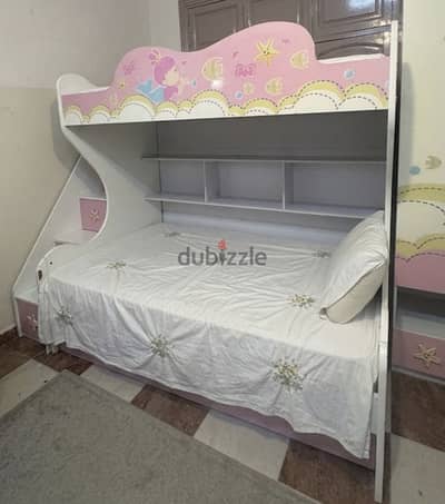 سرير الطفل دورين مستعمل