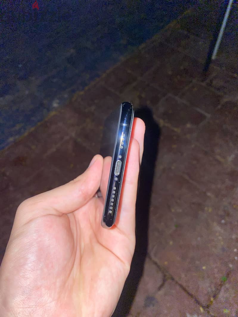 Apple - iPhone XS Max 3