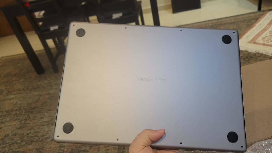 MacBook Pro M2 Pro 16 inch 32 ram 4