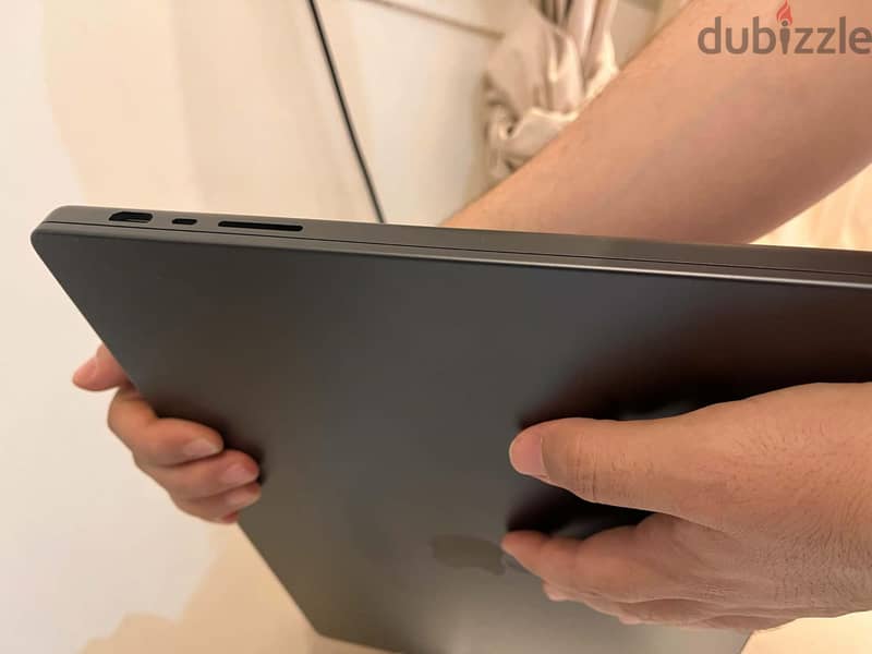 MacBook Pro M3 Pro 16 inch 3