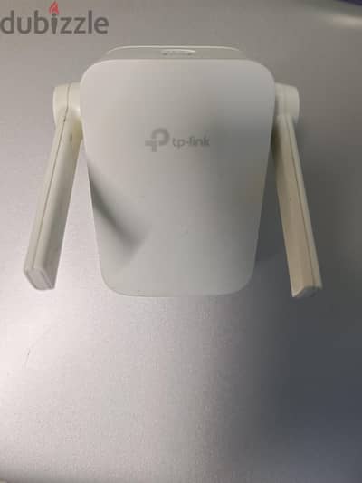 مقوي إشارة واي فاي ماركة TP-Link موديل TL-WA855RE