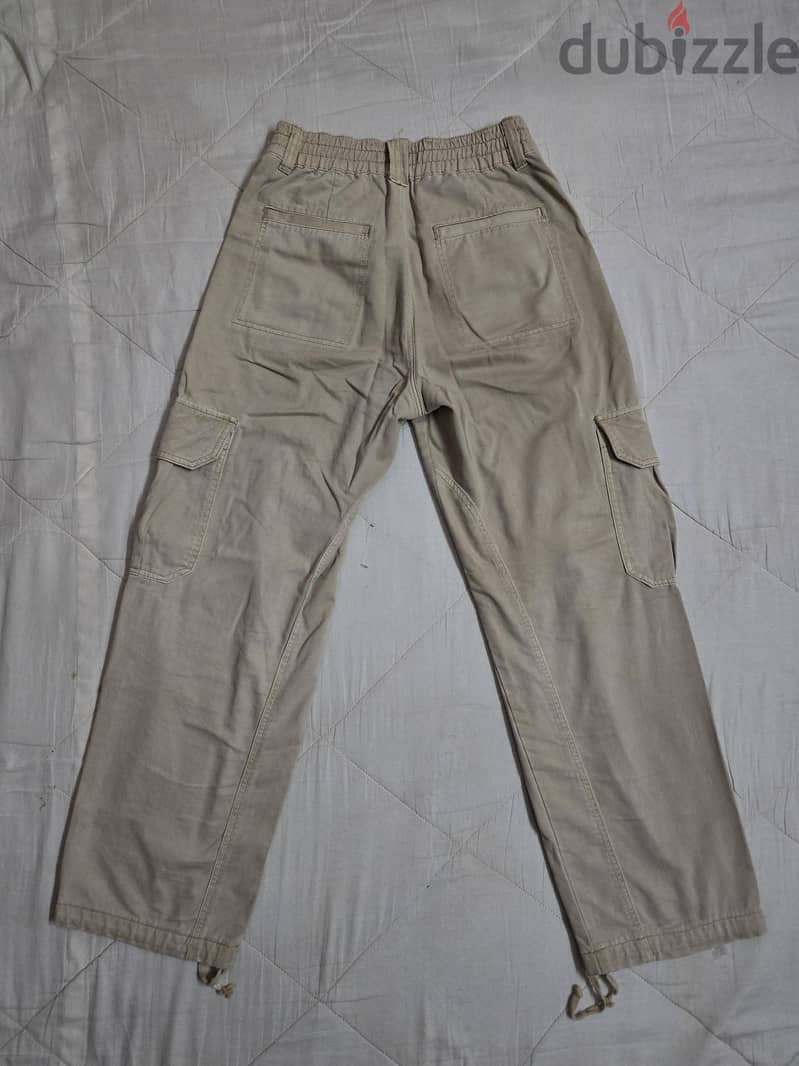 Beige Pull&Bear Cargo Pants 1