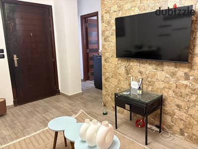 شقه فندقيه للايجار مفروش بجوار الخدامات B7