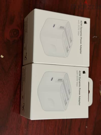 Original apple charger 40 wat max 60 wat