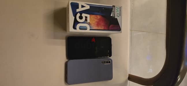 سامسونج A50 للبيع بلكرتونه