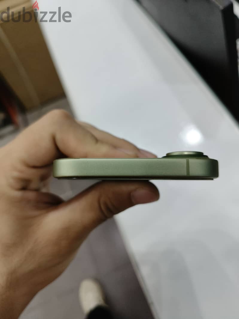 Apple - iPhone 17 3