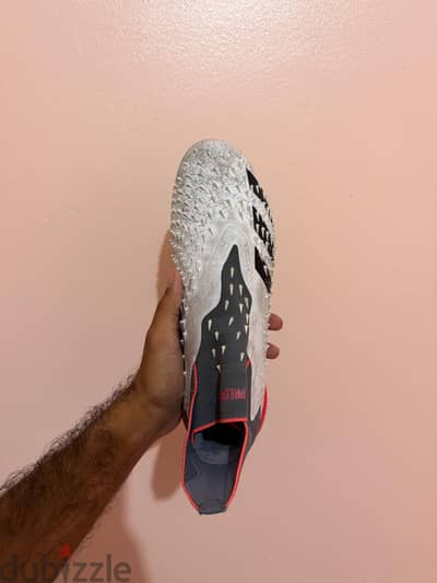 نوع الكوتش Adidas Predator