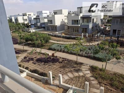 اقوي عرض في هايد بارك التجمع الخامس-فيلا استلام فوري بمساحه مميزه -270 متر - فييو مفتوح - برايم لوكيشن -for Sale in Hyde Park New Cairo