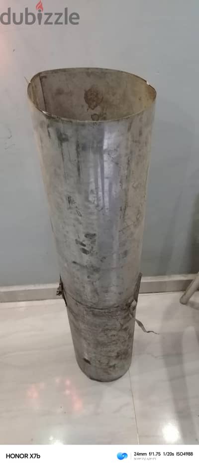 ماسورة مدخنة معدنية دائرة