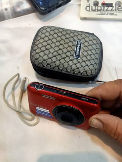 كاميرا Samsung ES95