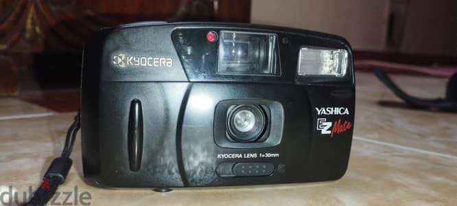 لعشاق الكلاسيكية والفينتاج: كاميرا فيلم Yashica EZ Mate بحالة ممتازة
