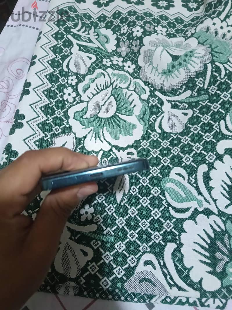 OPPO Reno12 F 11