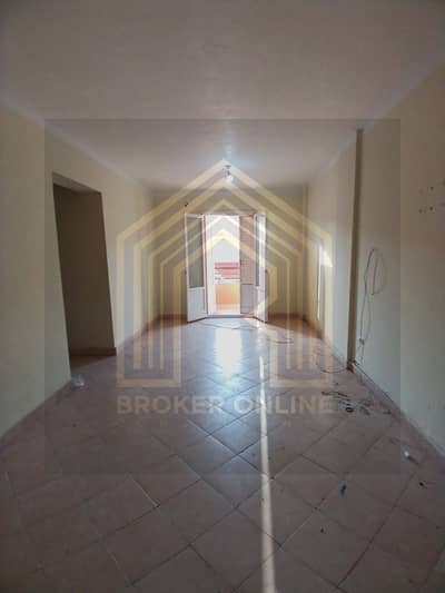 For rent, a ground floor apartment in October Gardens [Yasmeen Gardens, Dahshur Residences] with an area of 90 meters for 3500 monthly