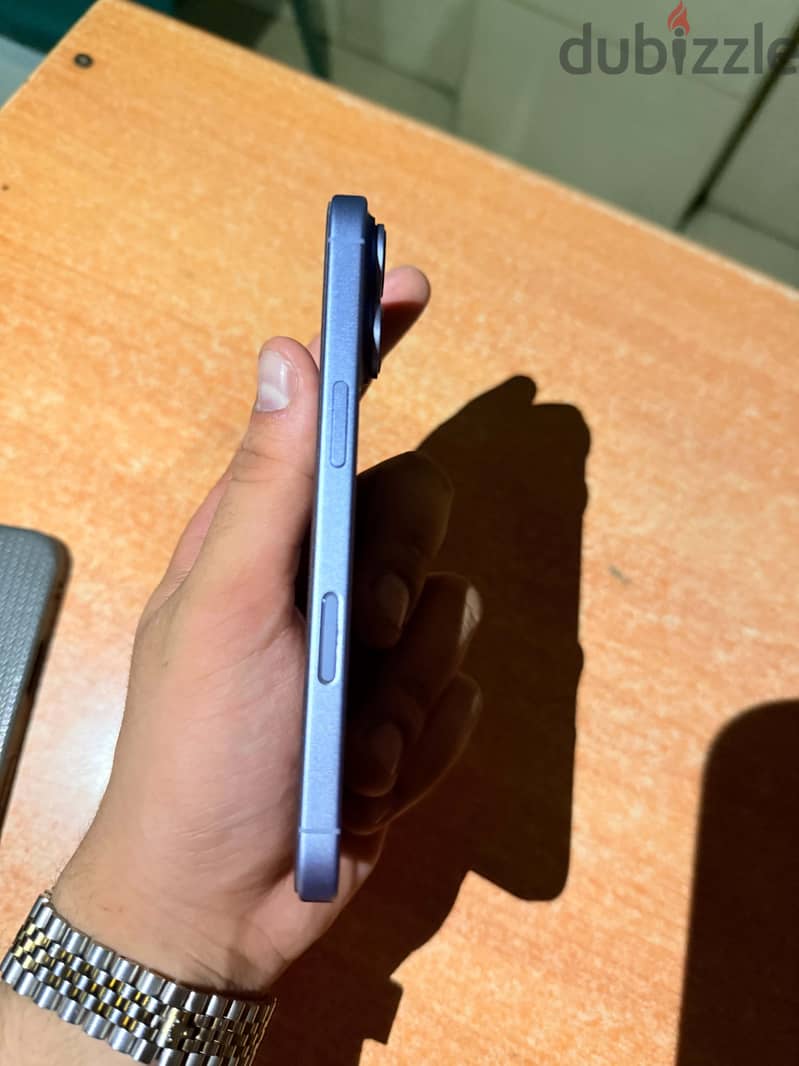 Apple - iPhone 17 5