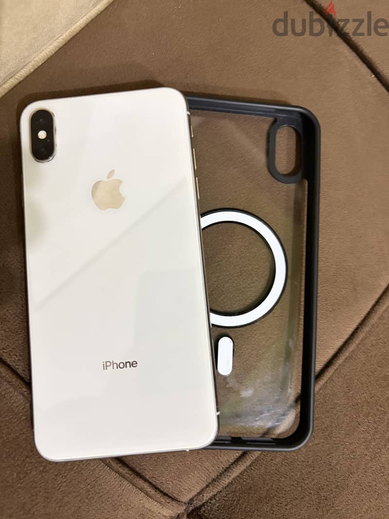 Apple - iPhone XS Max 1