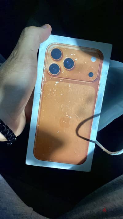آبل - آيفون 17 برو ماكس