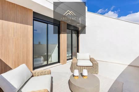 **First-Row Sea Villa | Marina 5, North Coast**  Move-in ready **first-row villa directly on the sea**, fully finished and beautifully furnished — inc