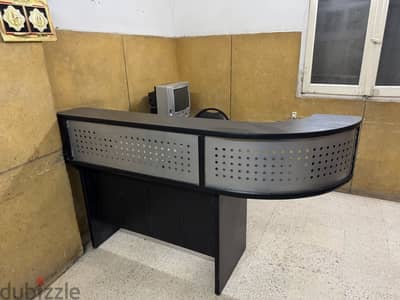 مكتب و كونتراستقبال - reception desk