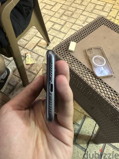 Apple - iPhone 11