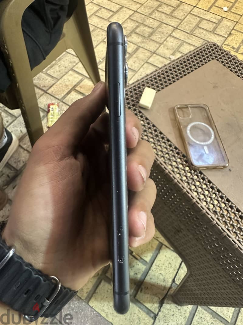 Apple - iPhone 11 3