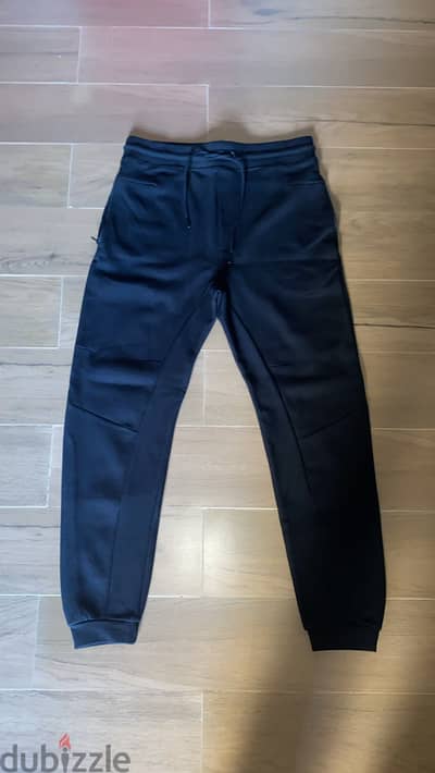 Pull and bear black sweatpants