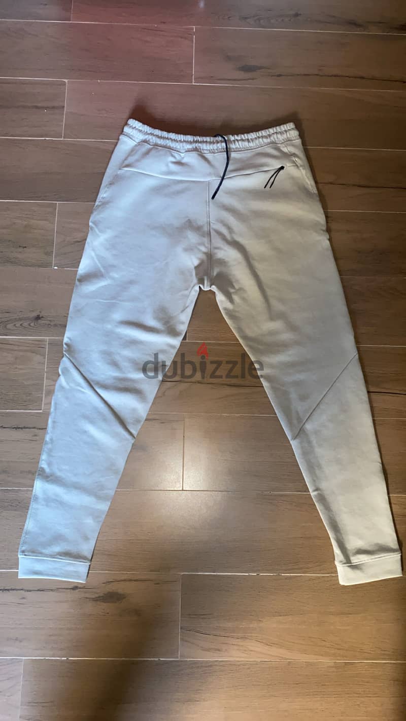 Pull and bear sweatpants 1