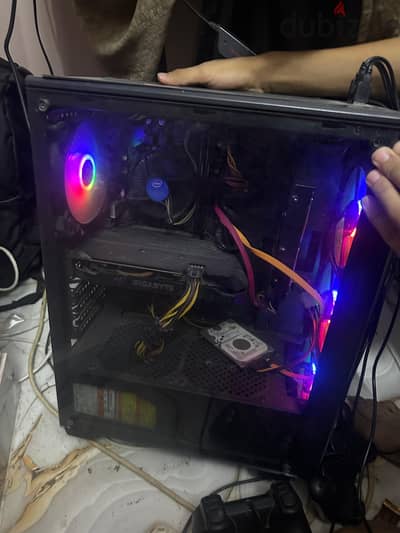 كمبيوتر جيمنج بحالة جيدة جدا