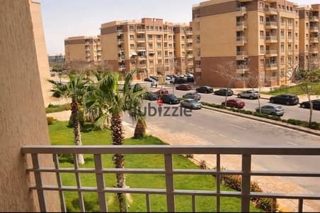 للبيع تشطيبات الترا سوبر لوكس في مدينتي B11 الدور الثاني مساحة 82م