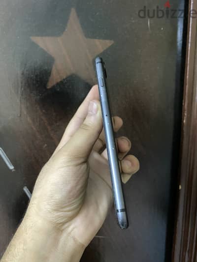 آبل - آيفون 8 بلس