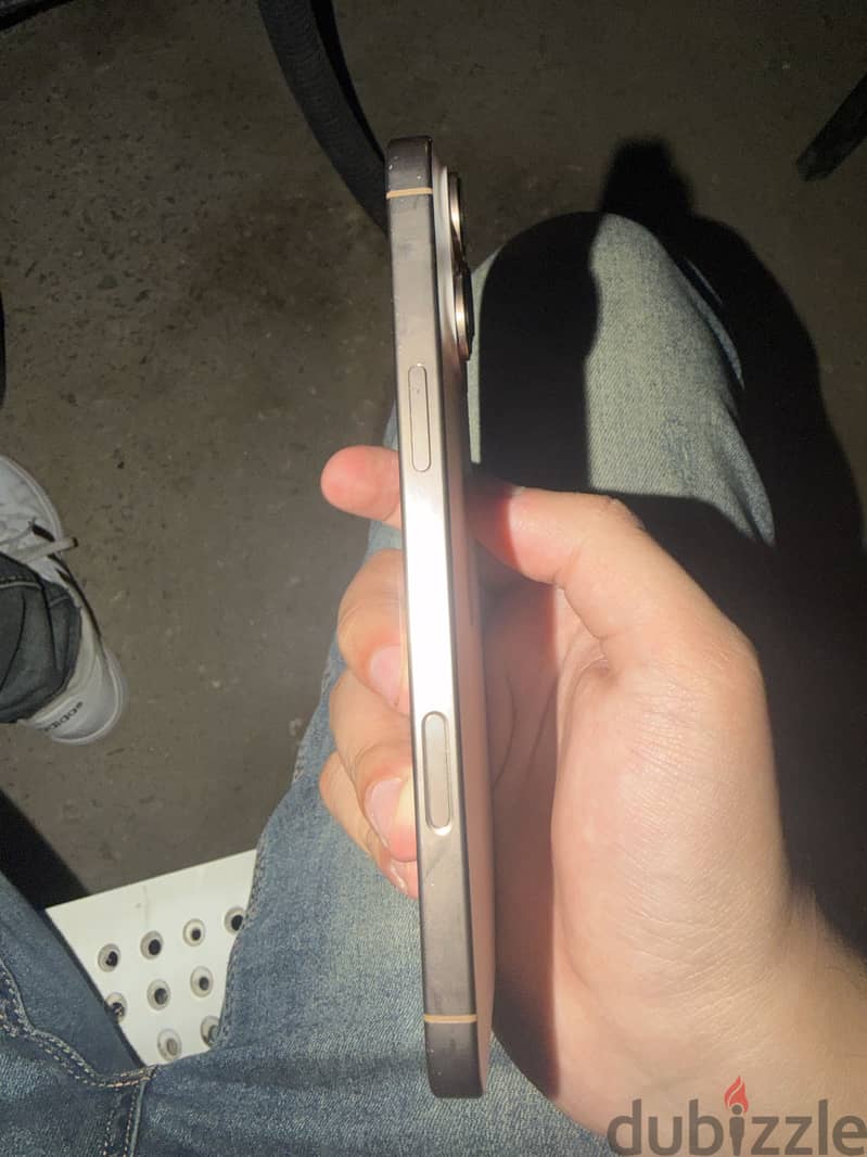 Apple - iPhone 16 Pro Max 3