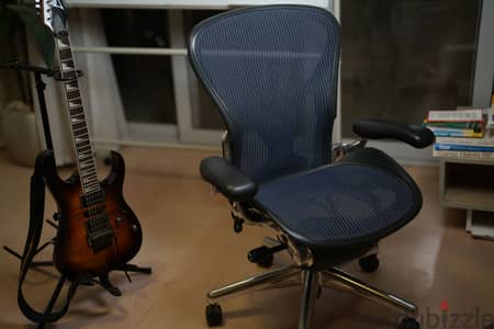 للبيع كرسي مكتب طبي Herman Miller أصلي (مقاس B) - كسر زيرو لسرعة السفر