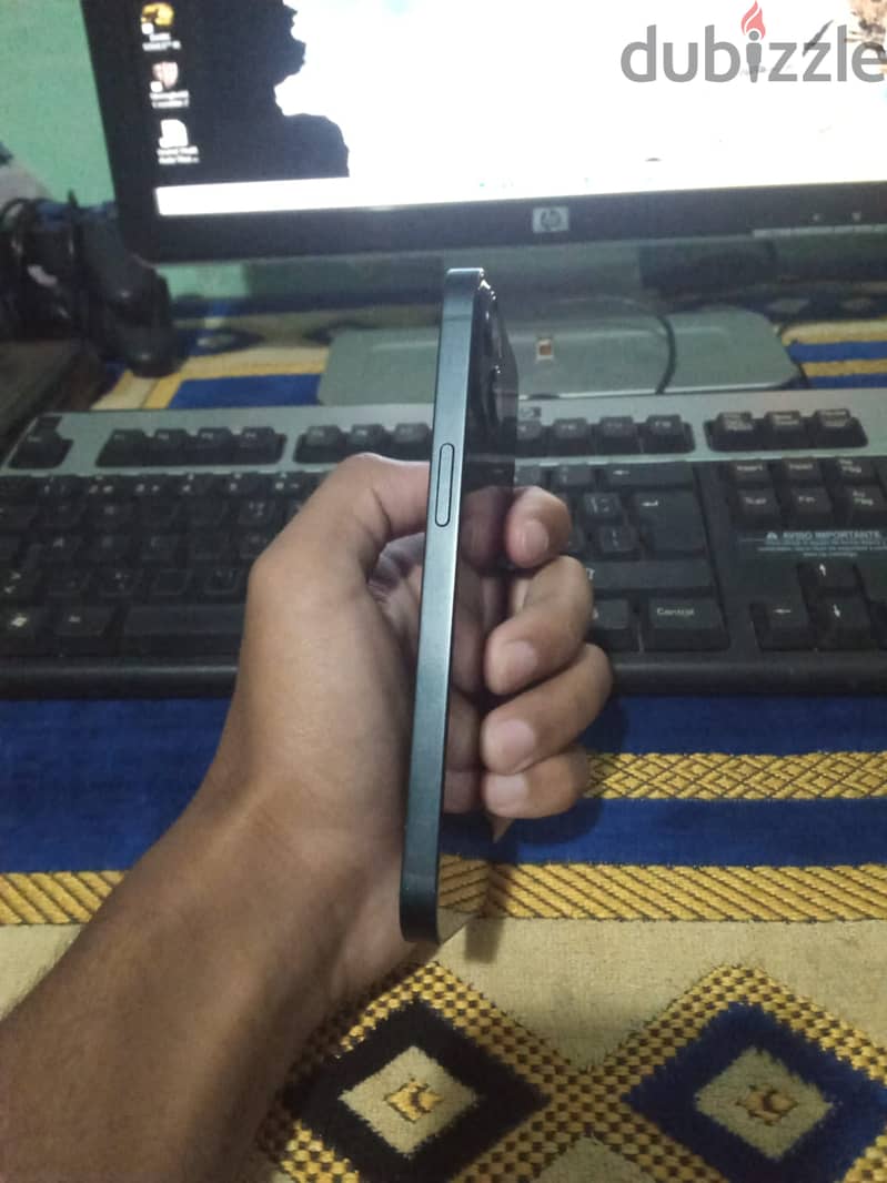 iPhone 13 7