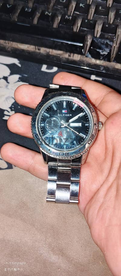 ساعه نوع TOMMY