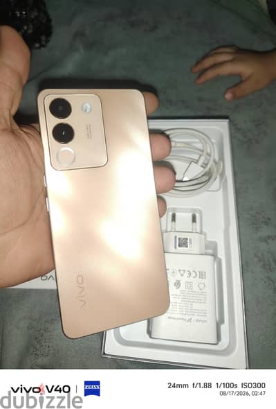 Vivo V29e 5G 256G 8+8G Ram حاله ممتازه وسعر لقطه لعشاق التميز