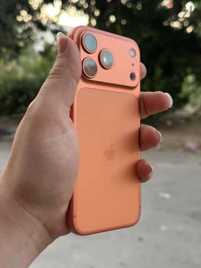 آبل - آيفون 17 برو ماكس
