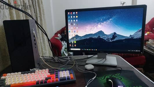 Hp prodesk 600 G3 MT  شاشه: Dell  1920×1080 60Hz