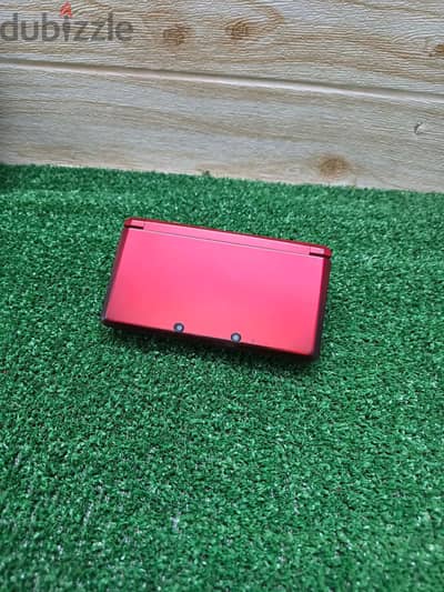 Nintendo 3DS Fire Red in Mint Condition