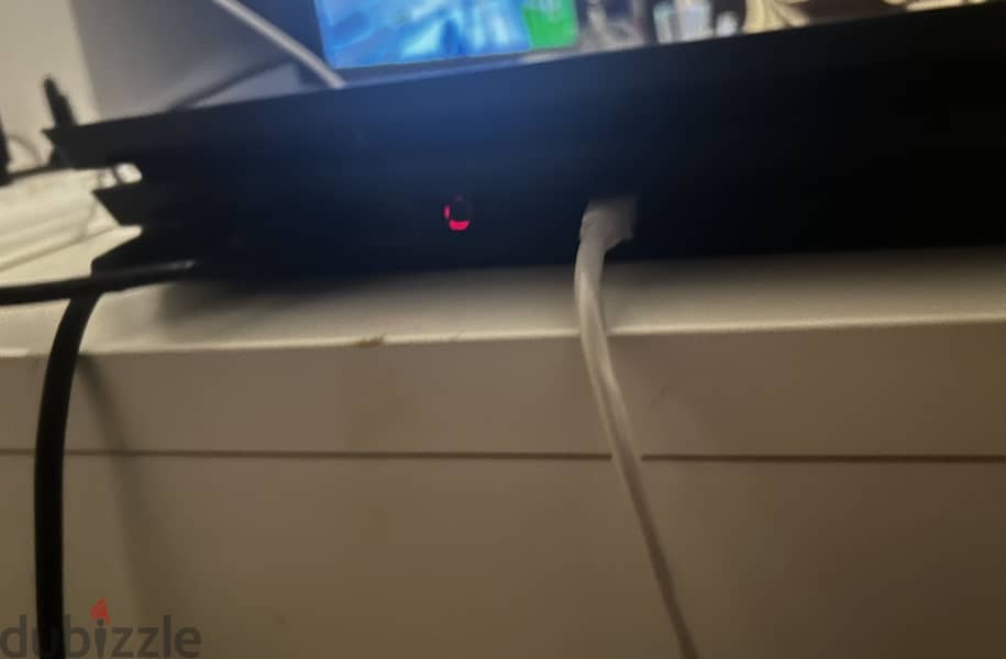 Ps4 pro 1tb + 2 original controllers 1