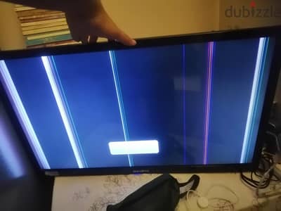 شاشة جيهانس  شغالة  ولكن فيه خطوط في الشاشة