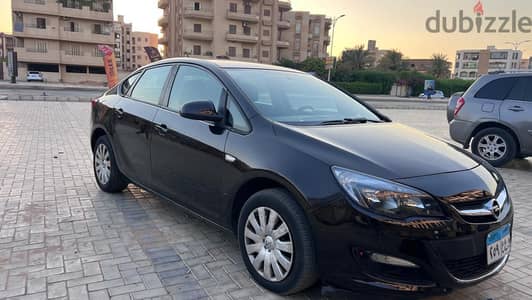 اوبل استرا للبيع