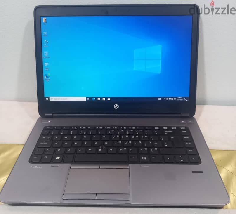 HP  AMD A4-4300M 1