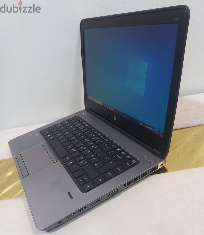 HP  AMD A4-4300M 2