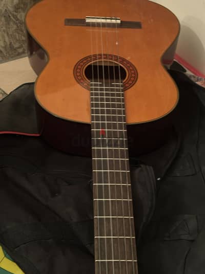 Guitar yamahac70